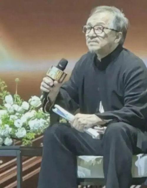 成龙爆料头发掉光了视频,揭秘明星脱发背后的真相 第2张 成龙爆料头发掉光了视频,揭秘明星脱发背后的真相 第2张